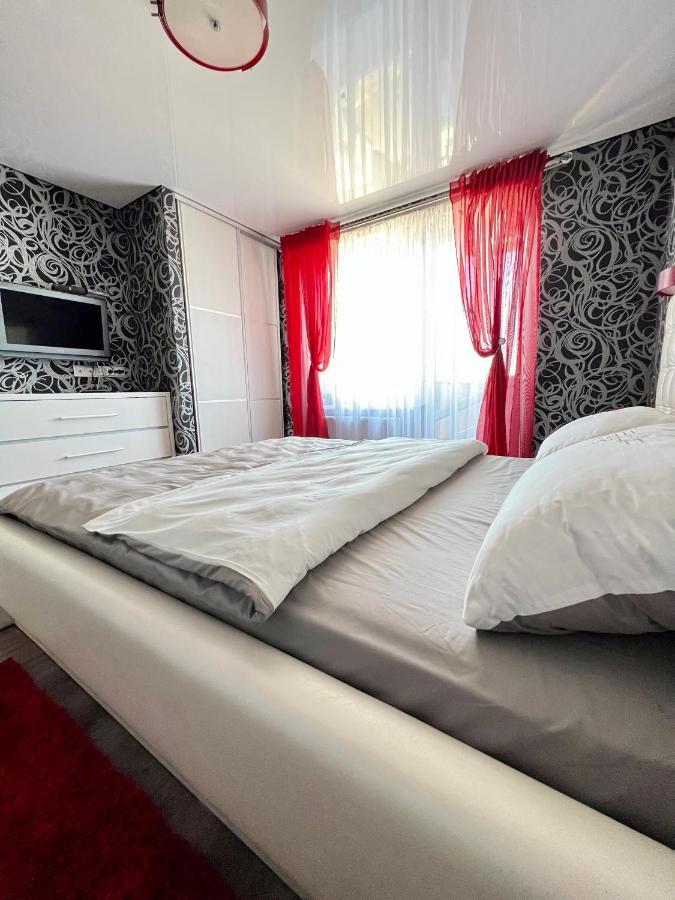 Relax. Просторі Та Затишні Апартаменти Ternopil Exteriér fotografie