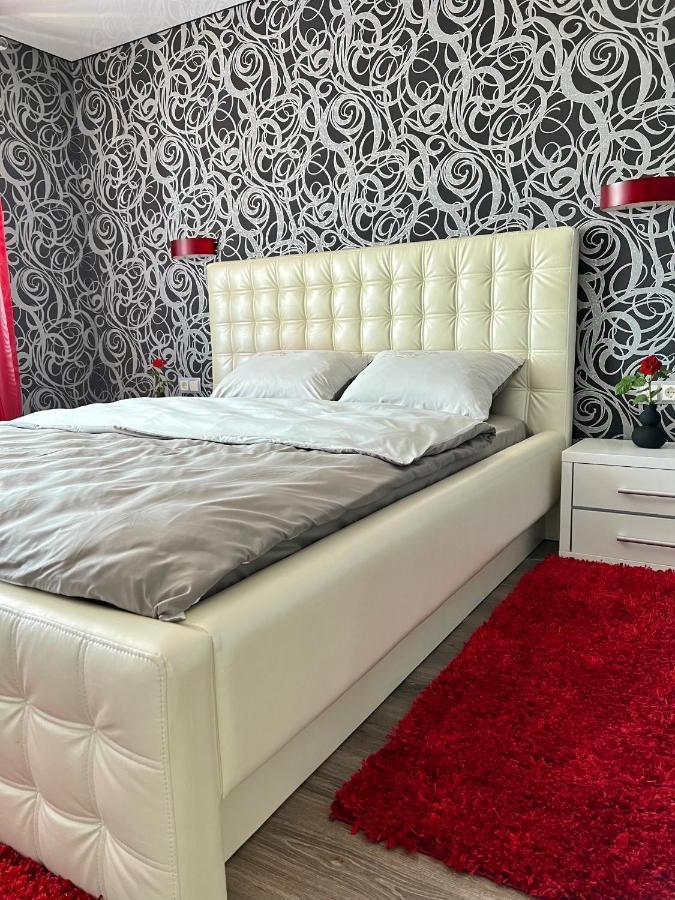Relax. Просторі Та Затишні Апартаменти Ternopil Exteriér fotografie