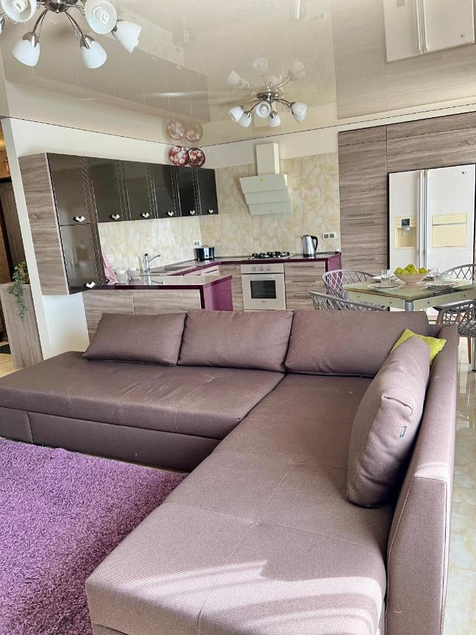 Relax. Просторі Та Затишні Апартаменти Ternopil Exteriér fotografie